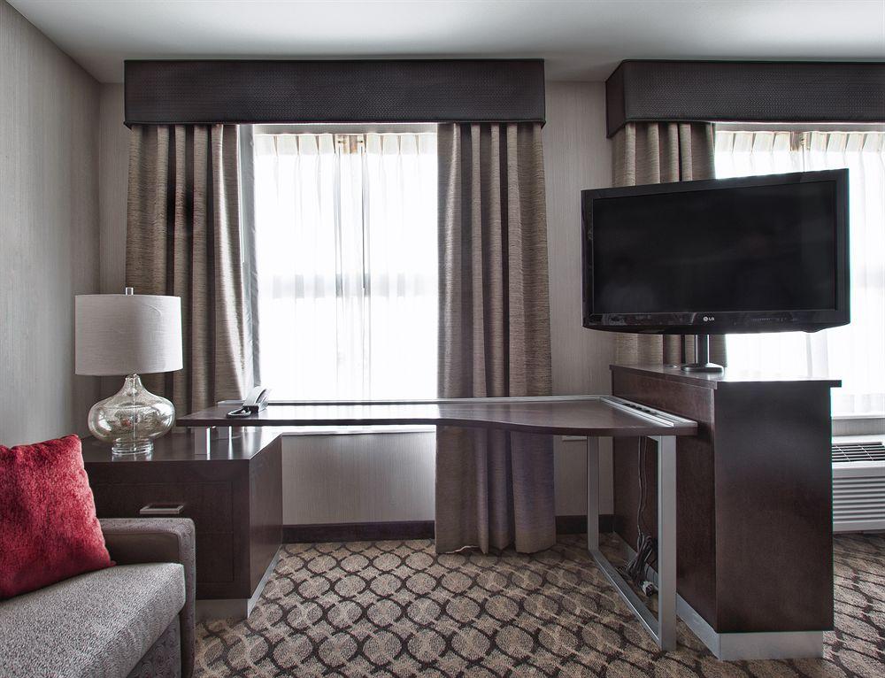Residence Inn By Marriott Boston Logan Airport/Chelsea Exterior photo